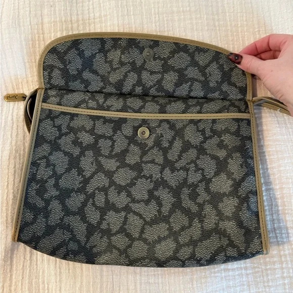 YSL clutch - Picture 9 of 17